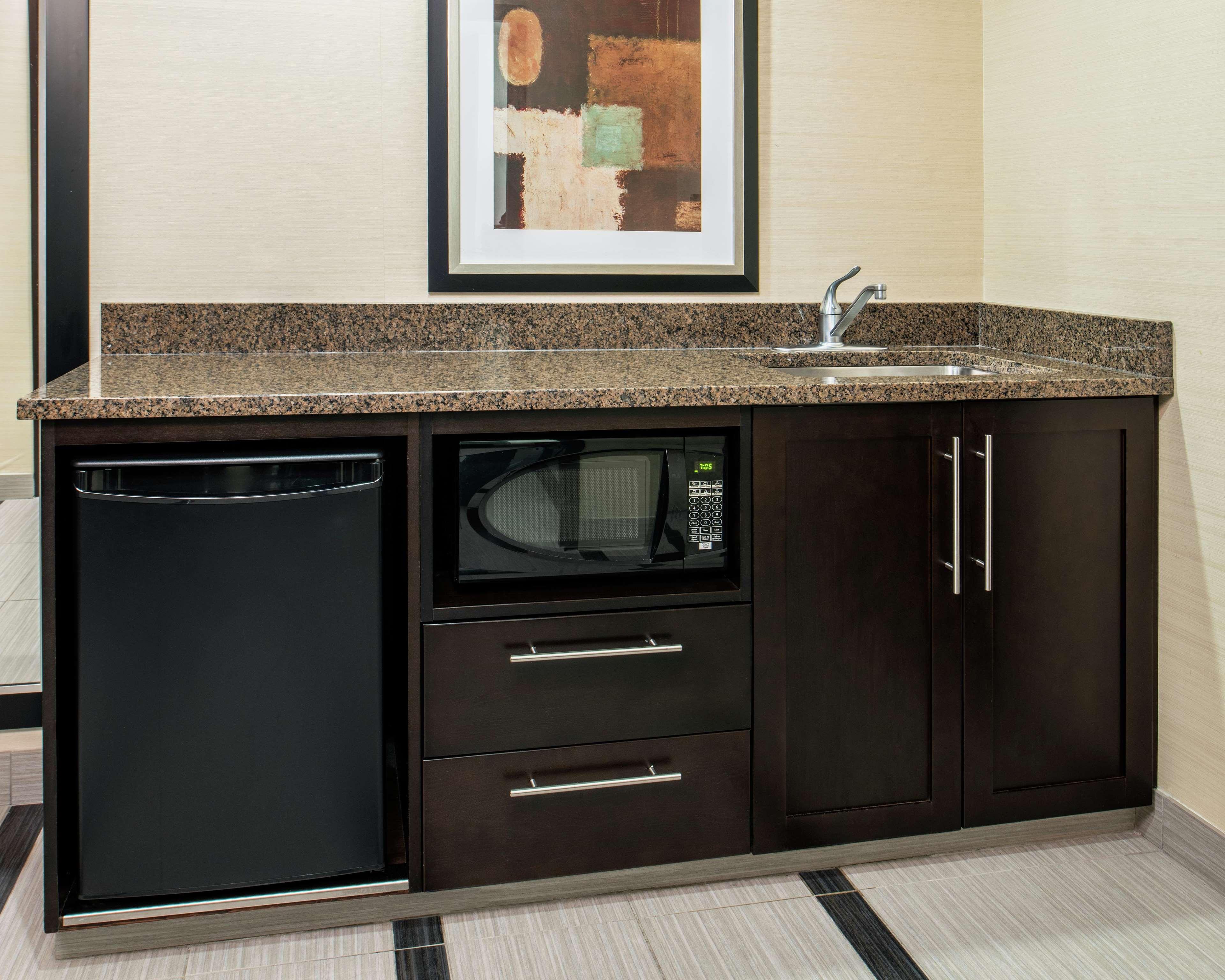 Hampton Inn By Hilton Winnipeg Exterior foto